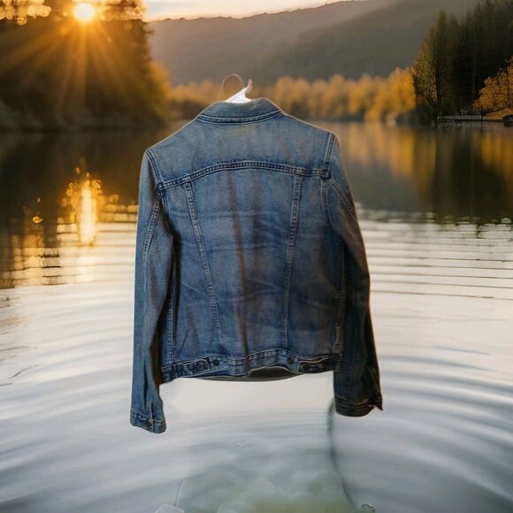 Gap 1969 Distressed Denim Women's Jean Jacket Medium Blue Wash Size Med - Picture 5 of 11